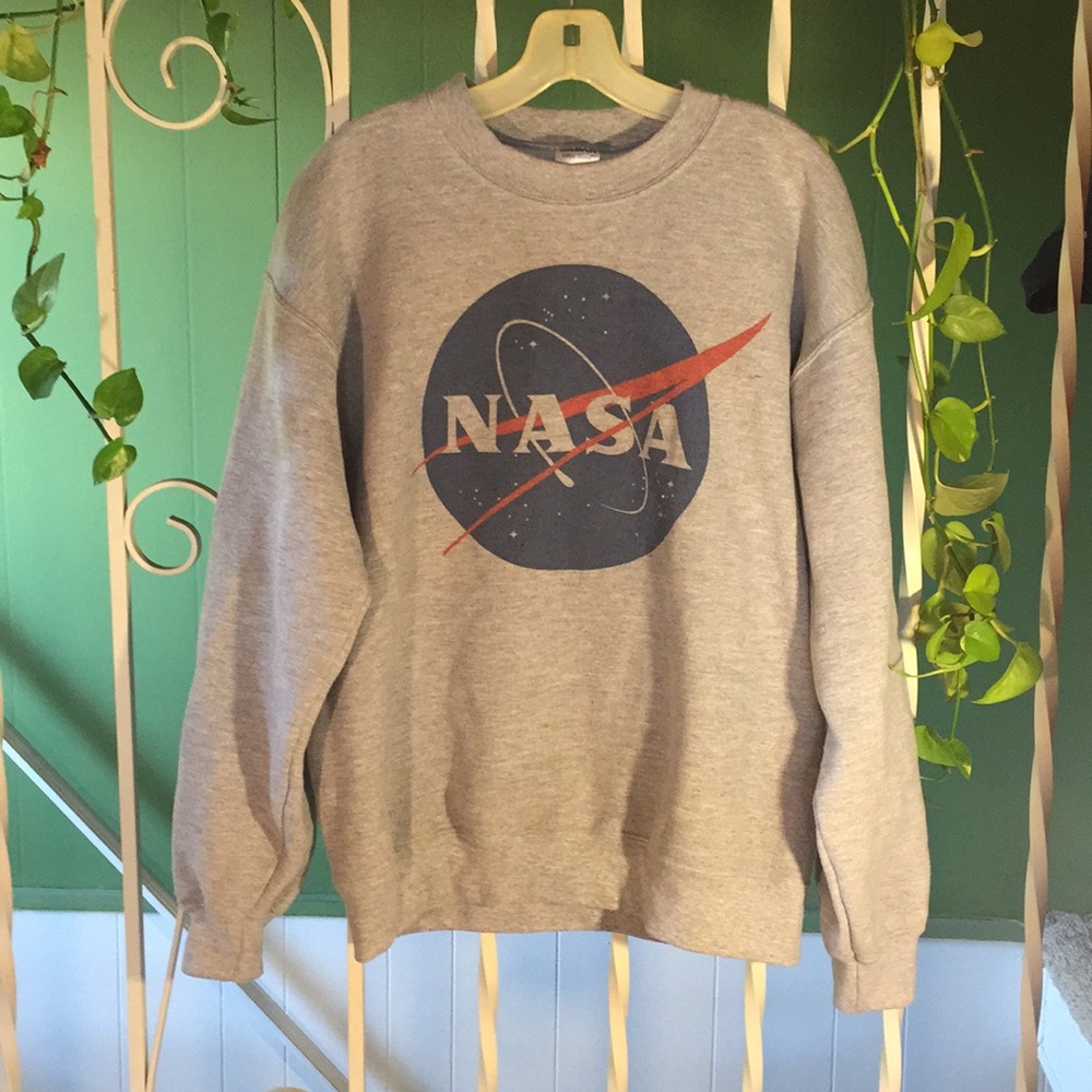 Unisex Medium NASA Classic Crewneck Sweatshirt